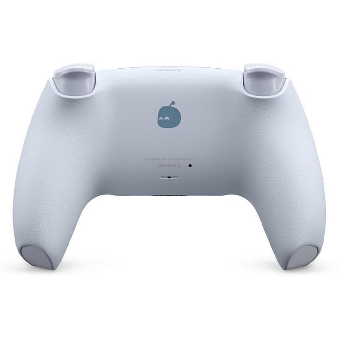 Arkadan görülen, açık mavi bir PlayStation 5 DualSense kontrolcüsü. Mavi bir karakter logosu ve Sony logosu var.
