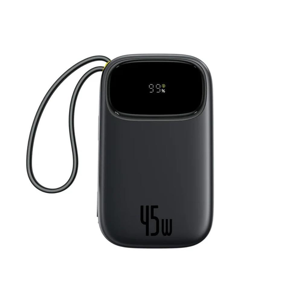 Power bank nero con display che mostra il 99%. Ha una potenza di 45w e un anello per un cinturino.