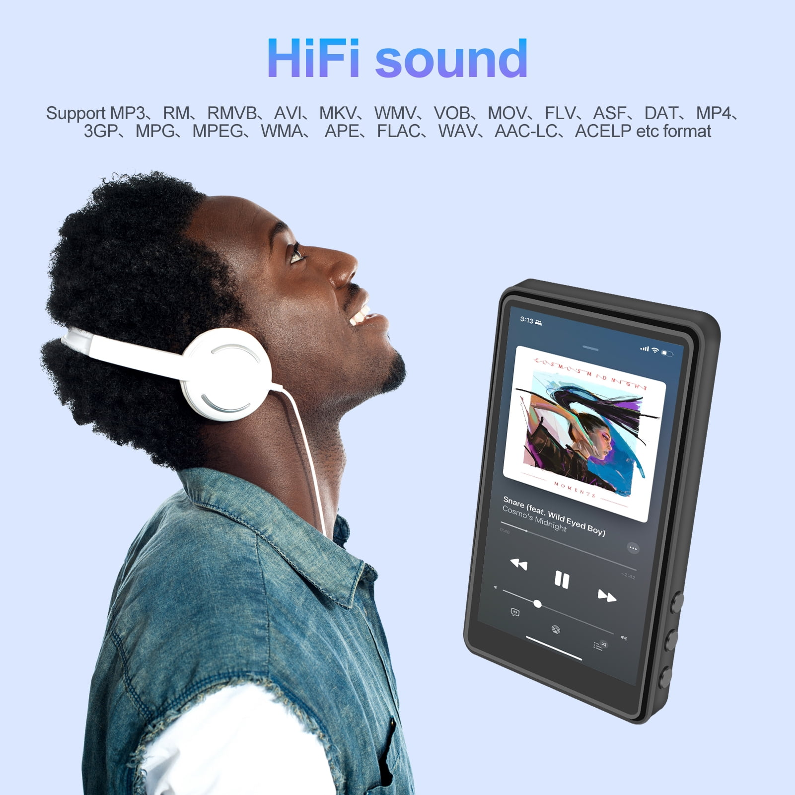 Ein Mann mit Kopfhörern hört Musik auf einem schwarzen Gerät. Oben steht HiFi-Sound.