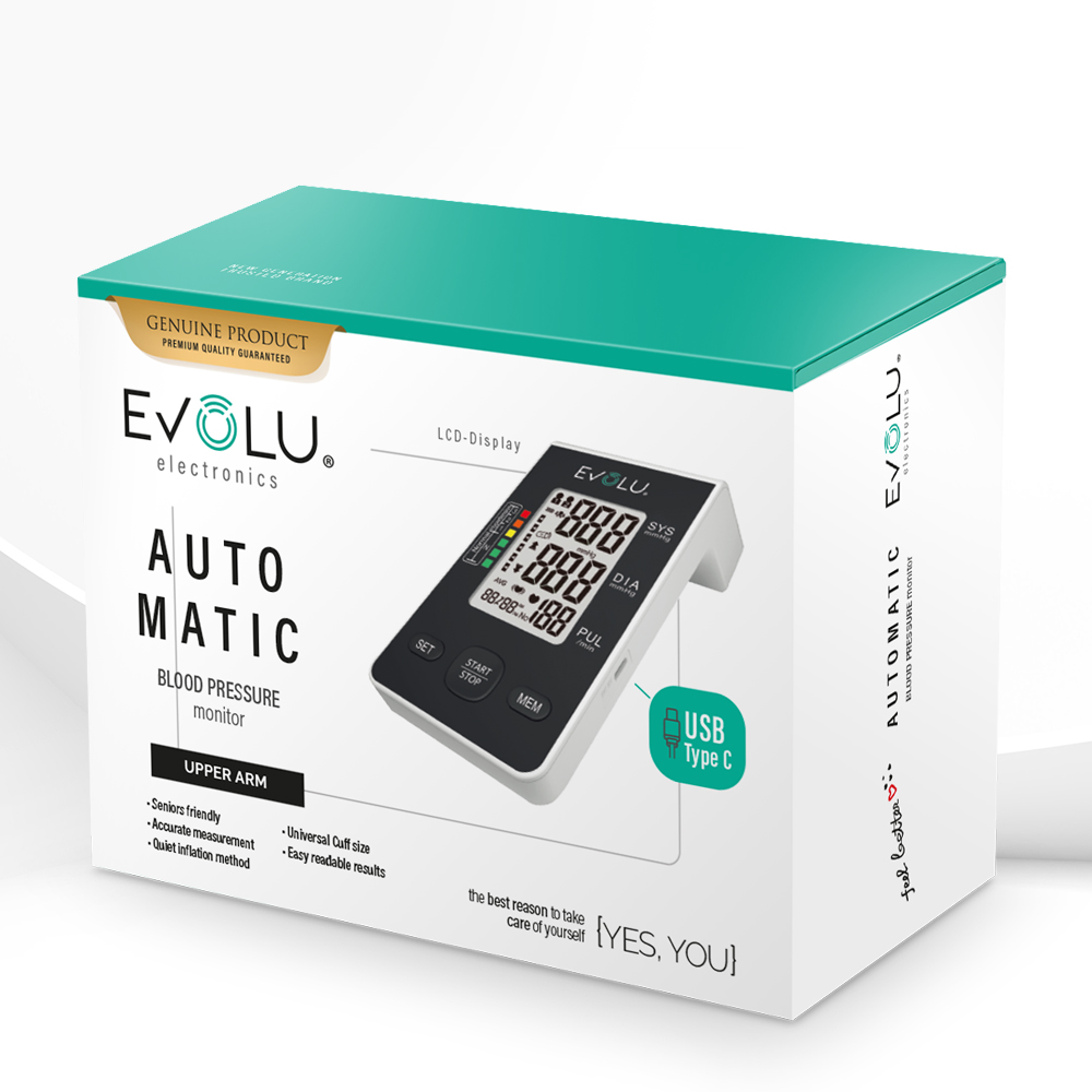 Schachtel eines automatischen Blutdruckmessgeräts. Es hat eine Digitalanzeige mit Messwerten. Text sagt 'EVOLU' und 'USB Typ C'.