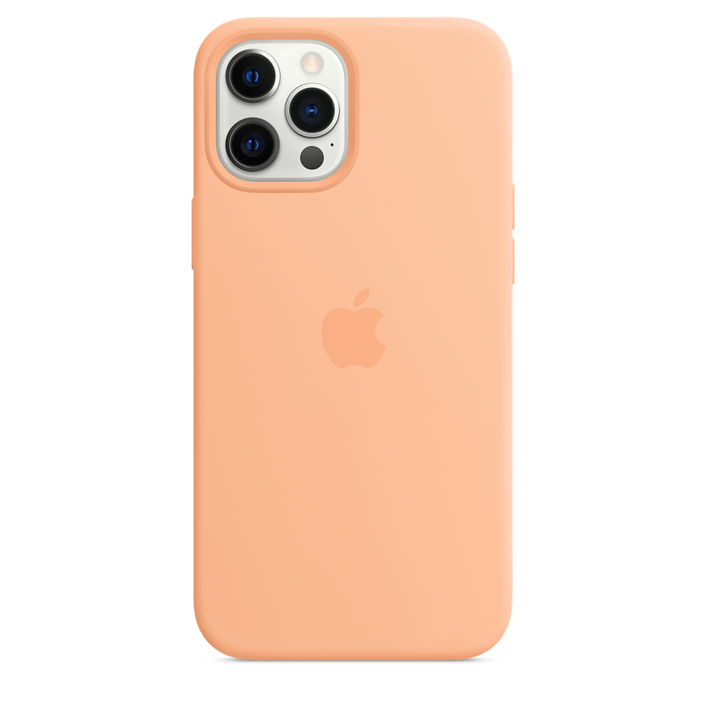 Une coque d'iPhone pêche avec triple caméra et logo Apple. Le fond est blanc.