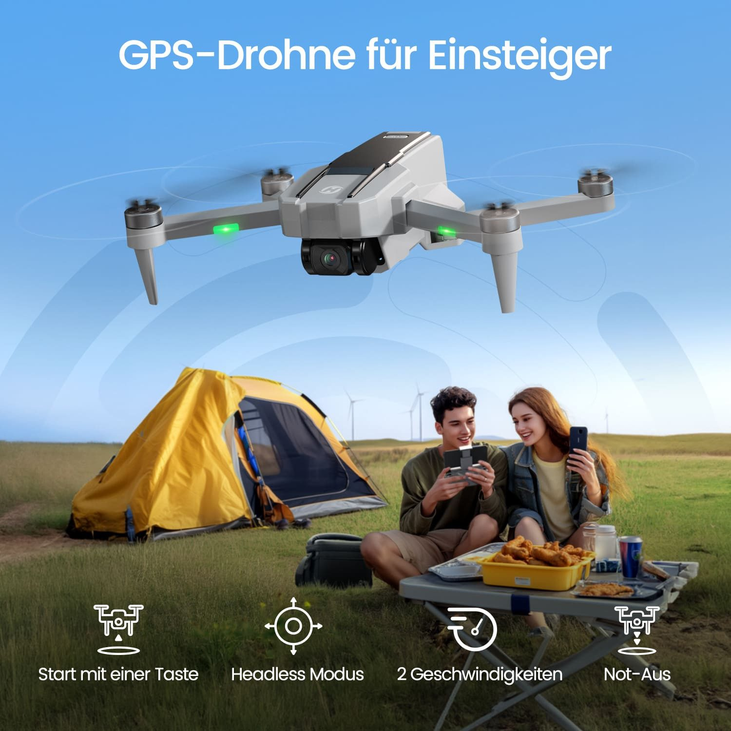 Eine Drohne fliegt über einem Paar, das an einem Tisch mit Essen sitzt, im Hintergrund ein Zelt. Text: GPS-Drohne für Einsteiger.