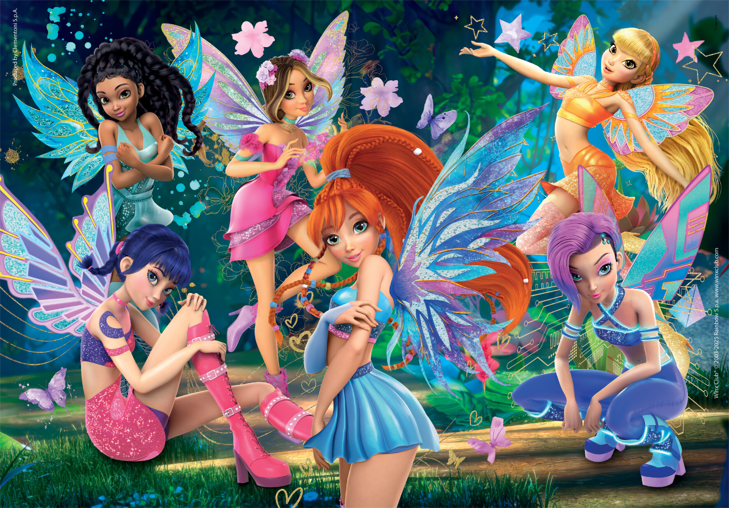 L'image présente sept fées avec des ailes, dans diverses poses. Des papillons et des étoiles sont présents. Les fées portent des tenues colorées.