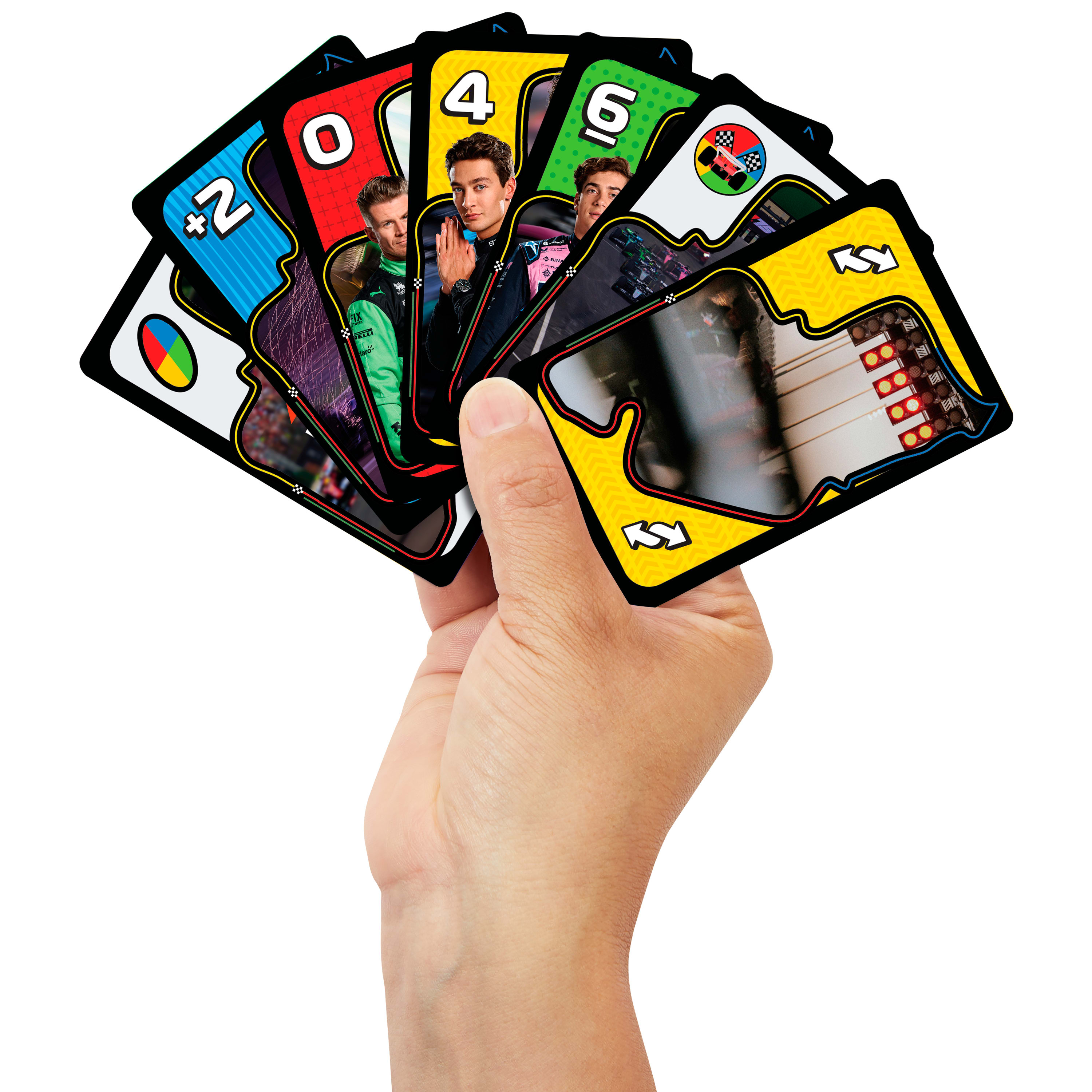 Mano che tiene un ventaglio di carte Uno a tema racing. Le carte mostrano piloti e circuiti.