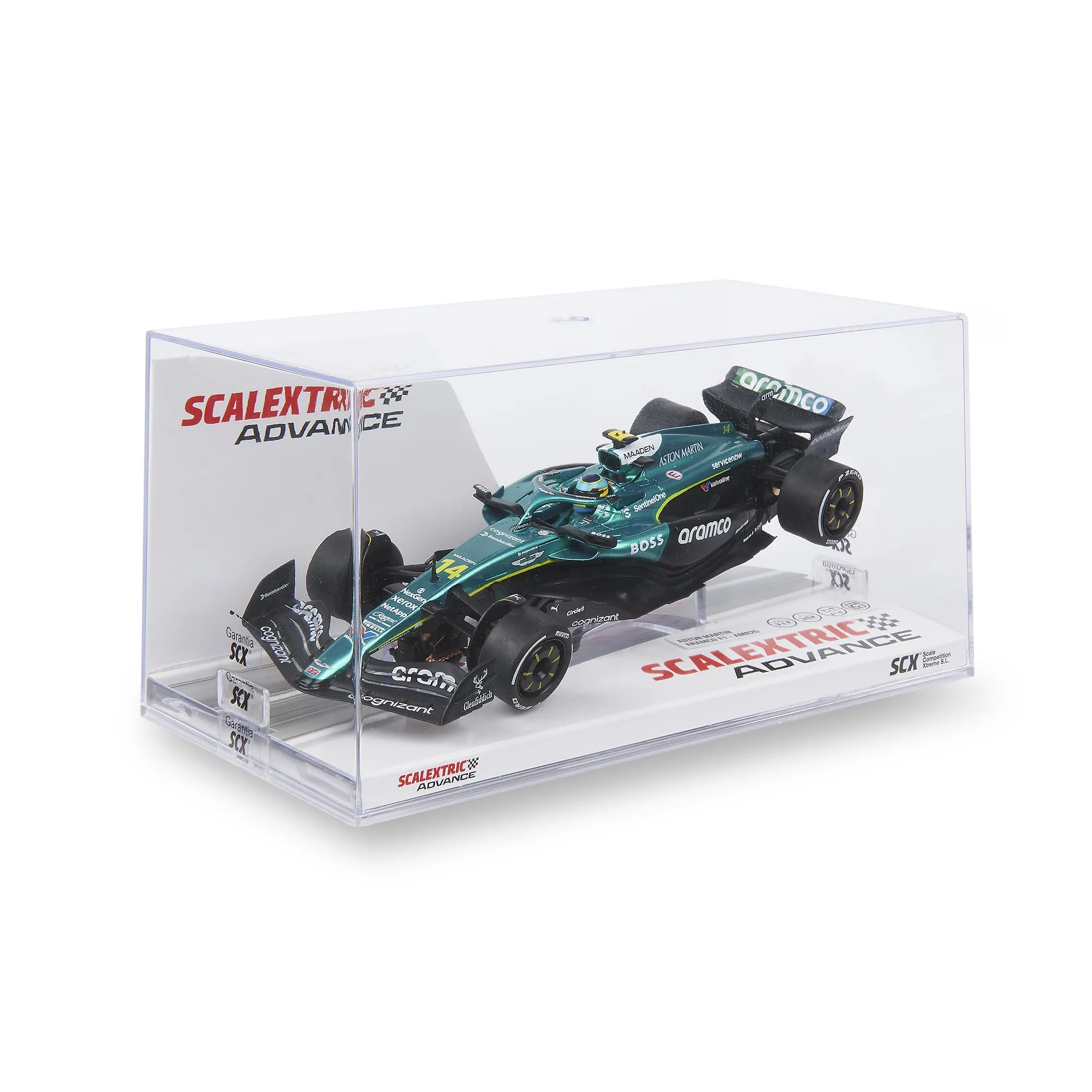 Un modelo de coche Aston Martin F1 verde en una caja de plástico transparente. La caja tiene impreso 'SCALEXTRIC' y 'ADVANCE'.