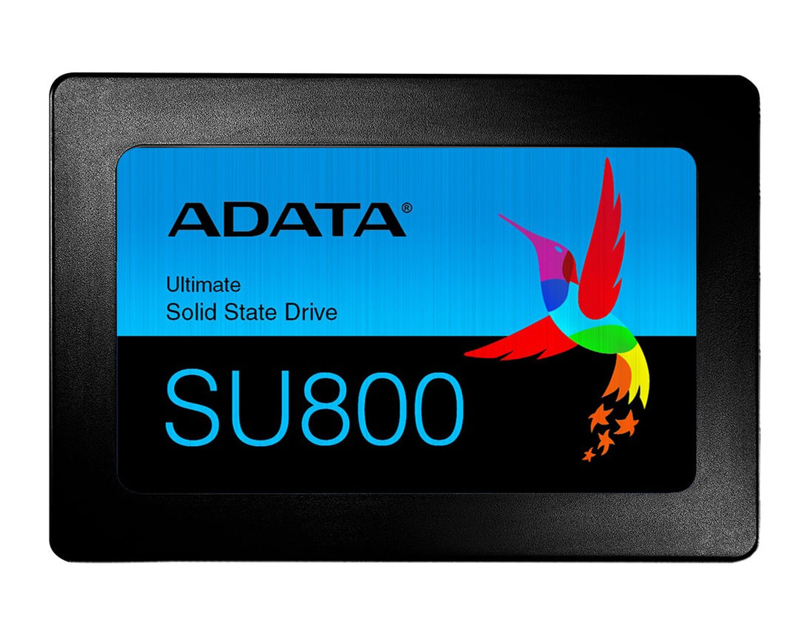Dysk SSD ADATA SU800. Czarna ramka, niebieskie tło z logo i grafiką ptaka. Tekst: 'Ultimate Solid State Drive'.