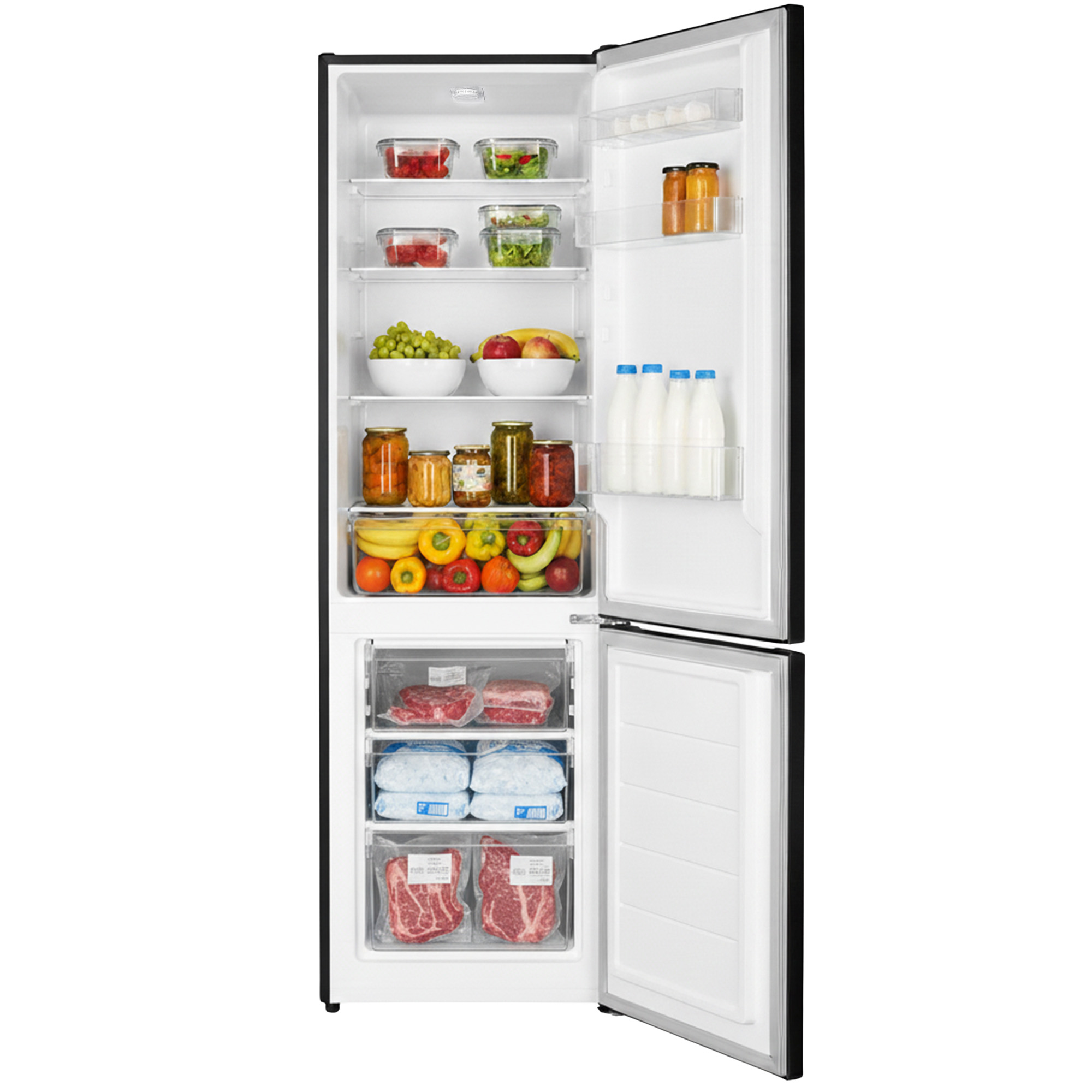 Open koelkast gevuld met eten: fruit, groenten, potten, vlees en melkflessen. Wit interieur, zwarte buitenkant.