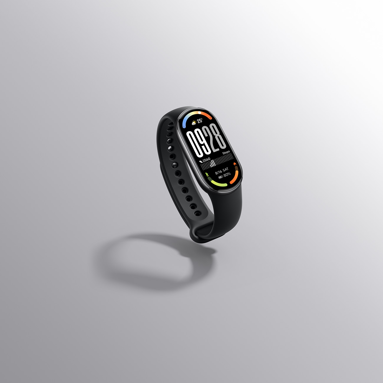 Uno smartwatch nero fluttuante mostra ora, data e dati attività. Lo sfondo è grigio sfumato.