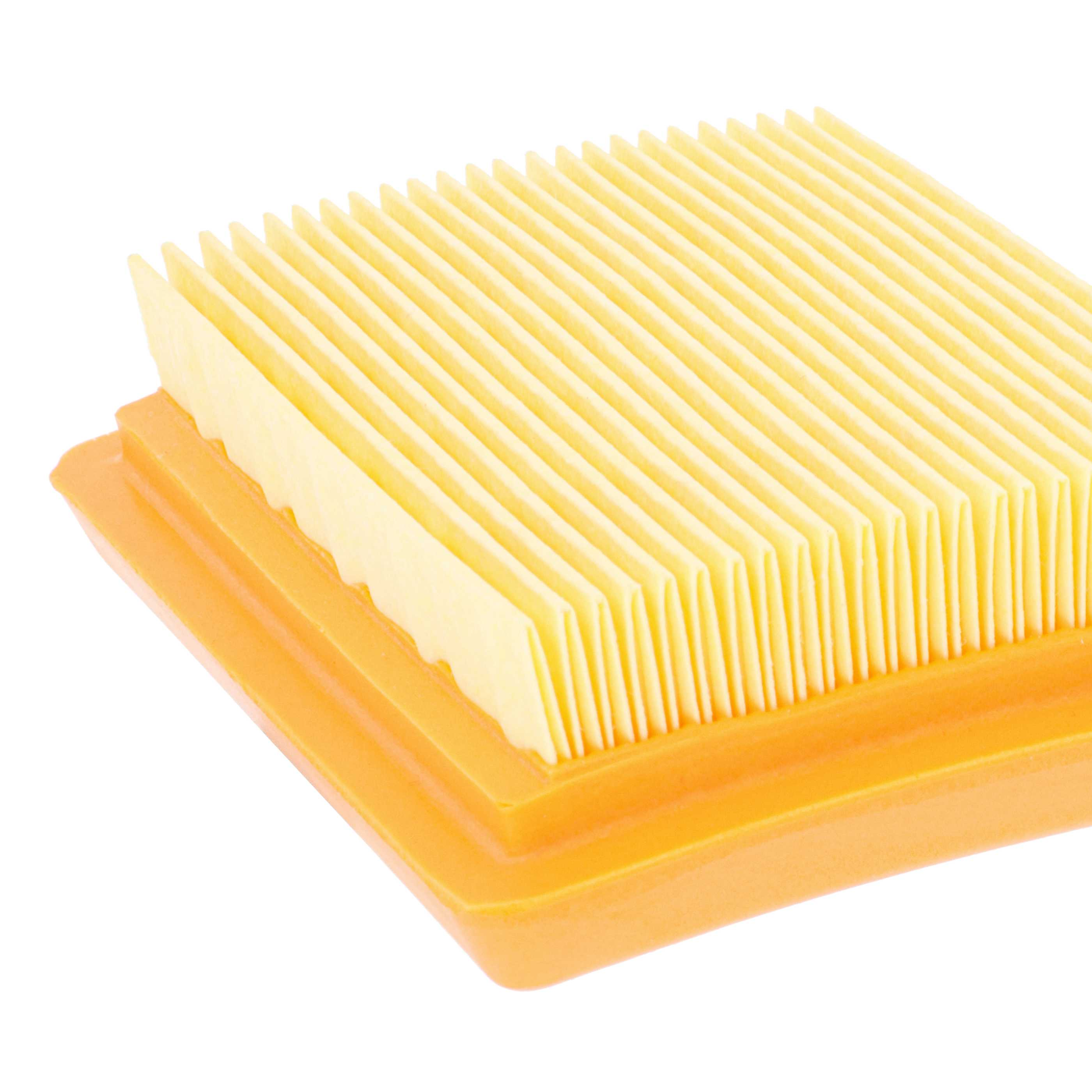 Nahaufnahme eines Luftfilters. Er hat viele gelbe, gefaltete Papierabschnitte und orangefarbenen Kunststoff.