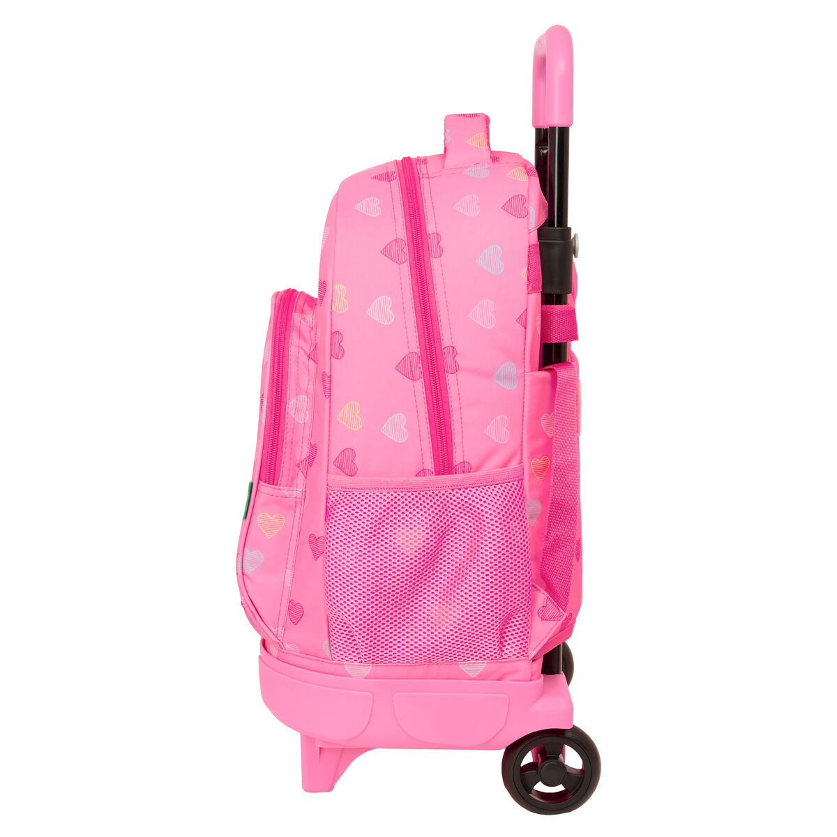 Ein rosa Rollrucksack mit Herzmuster. Er hat mehrere Fächer, eine Netztasche an der Seite und einen ausziehbaren Griff.