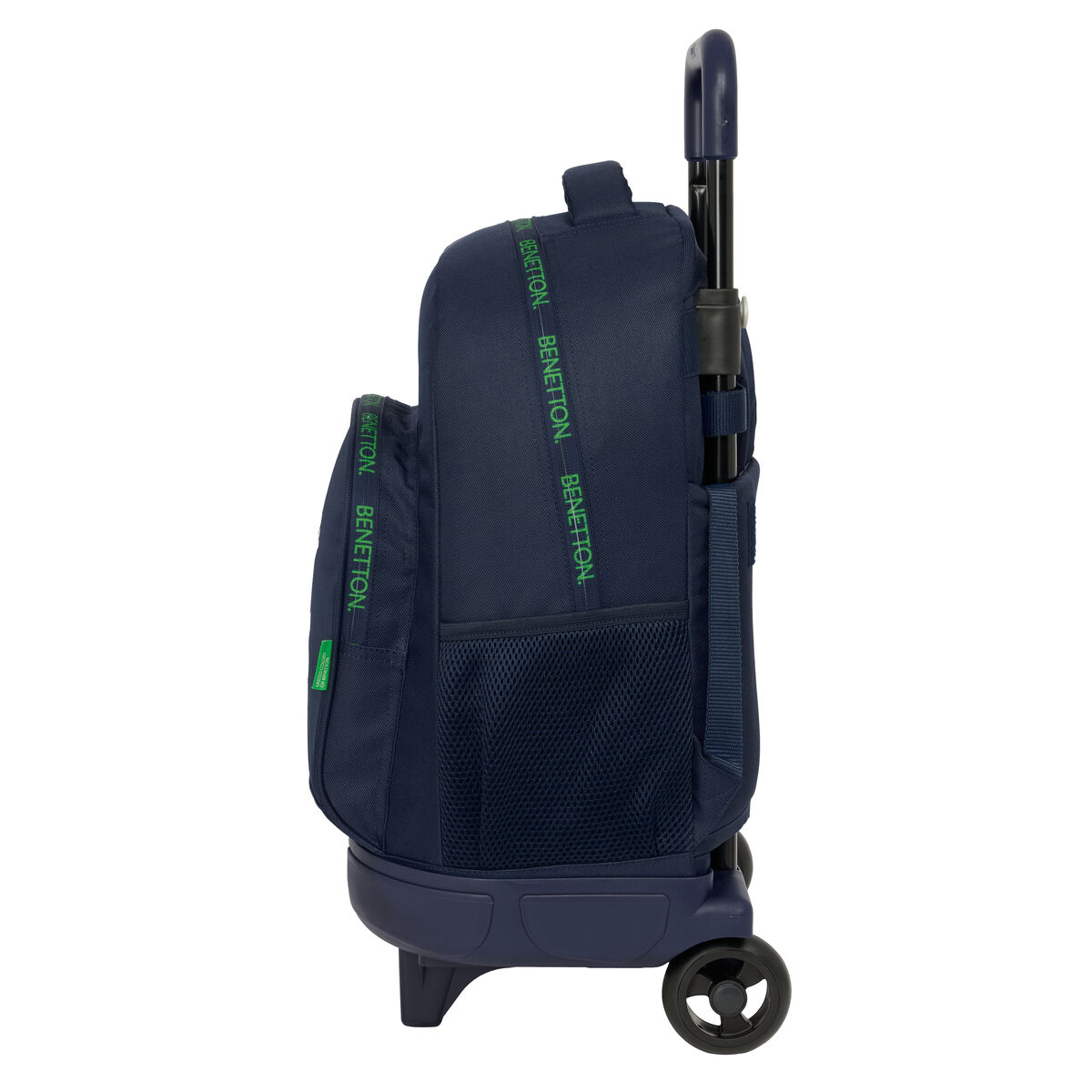 Ein marineblauer Benetton-Rucksack auf Rädern. Er hat einen ausziehbaren Griff, eine Seitentasche und das Benetton-Logo in Grün.