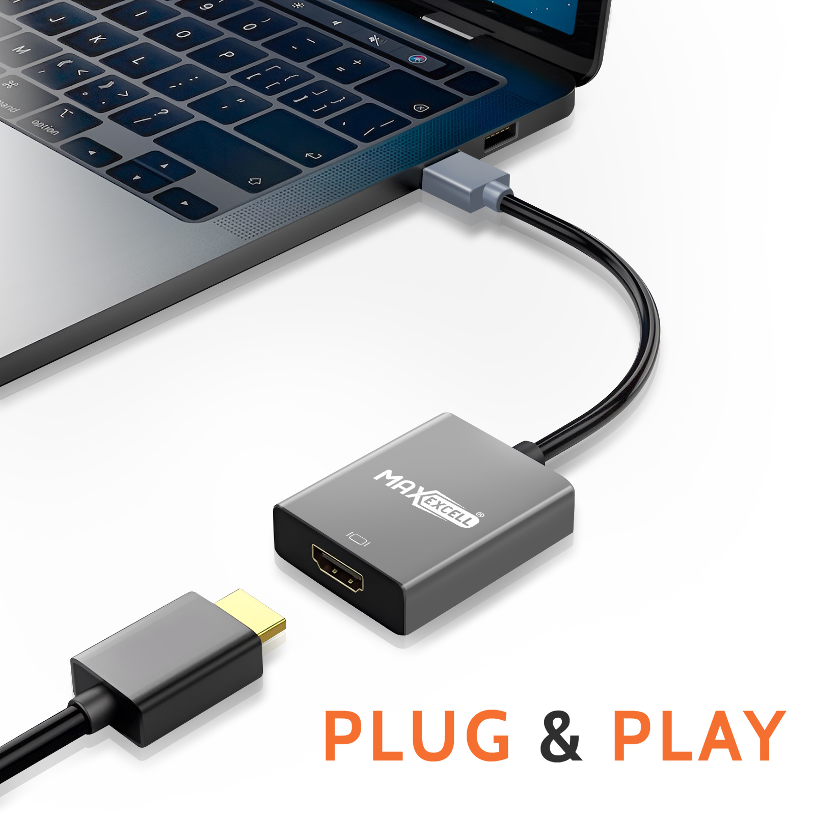 Un laptop collegato a un adattatore HDMI tramite cavi neri. L'adattatore è grigio con il marchio MAXEXCELL. Testo Plug & Play.
