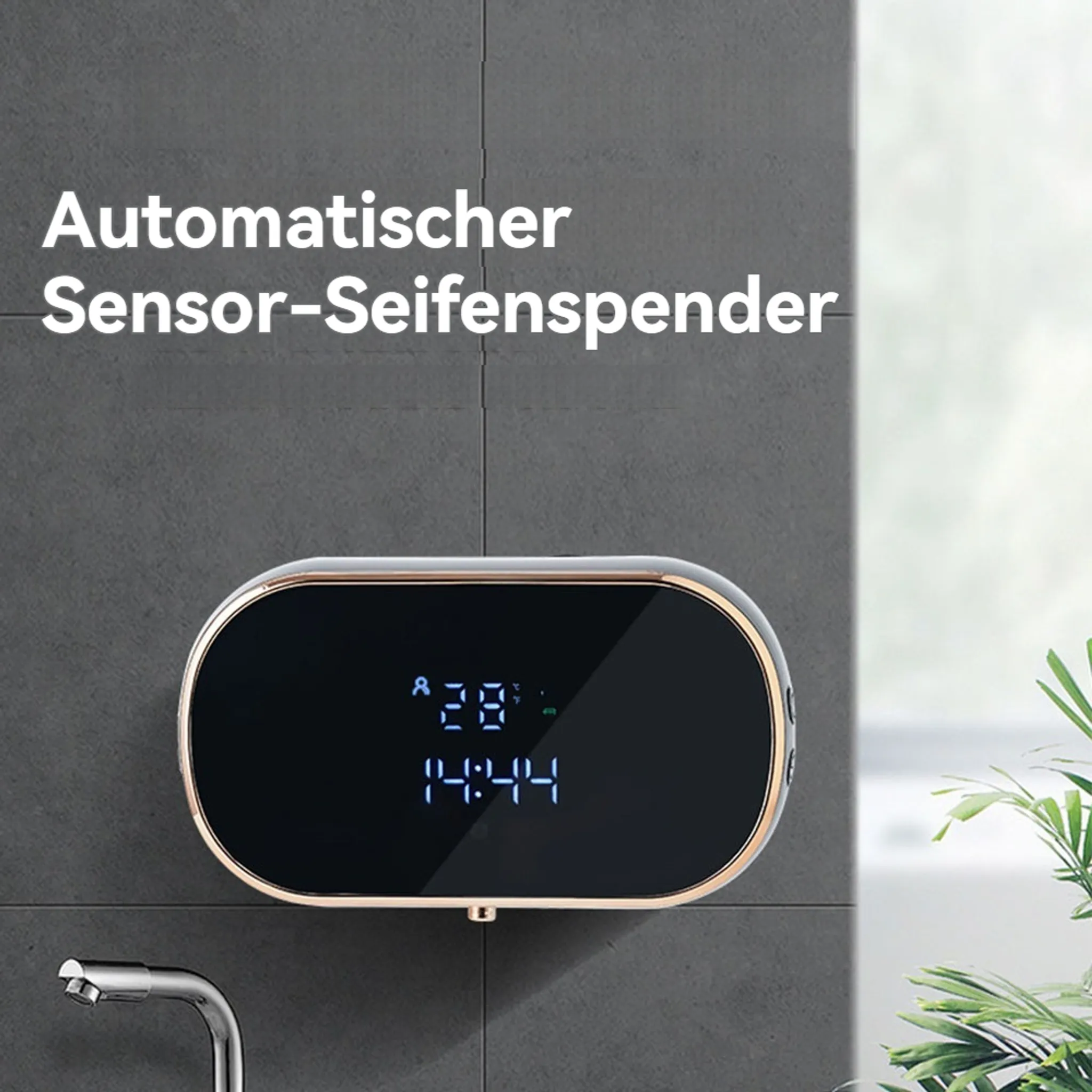 Ein an der Wand befestigter Seifenspender mit Digitalanzeige für Temperatur und Uhrzeit. Darunter ist ein Wasserhahn zu sehen.