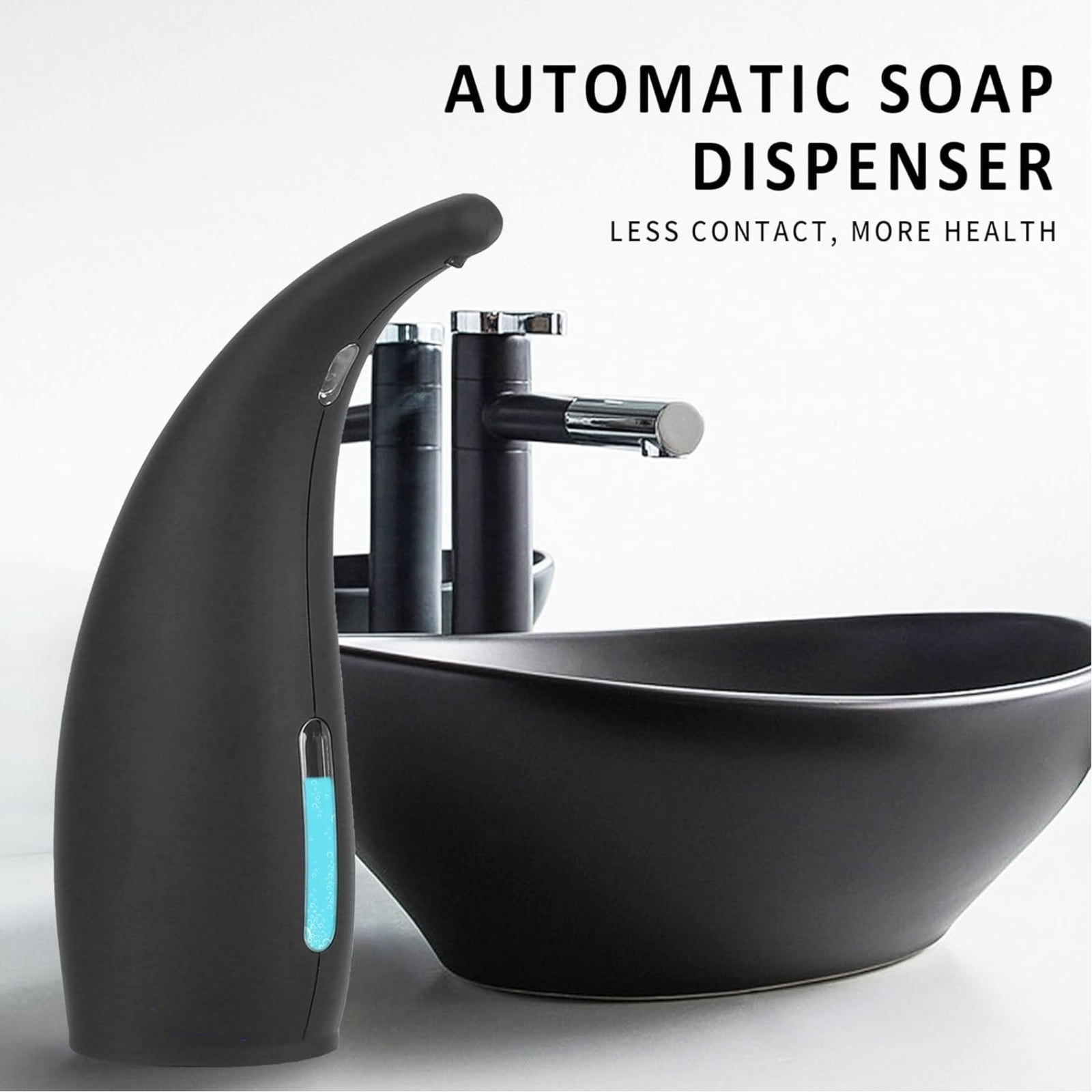 Schwarzer automatischer Seifenspender mit blauer Flüssigkeit, ein schwarzes Waschbecken und ein verchromter Wasserhahn.