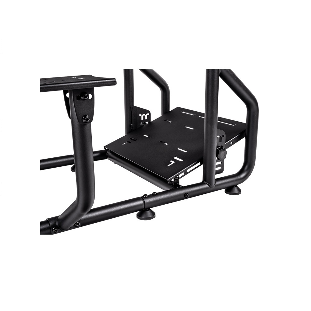 Cadre de chaise de jeu en métal noir, avec un siège, des supports et une table. La chaise est sur fond blanc.