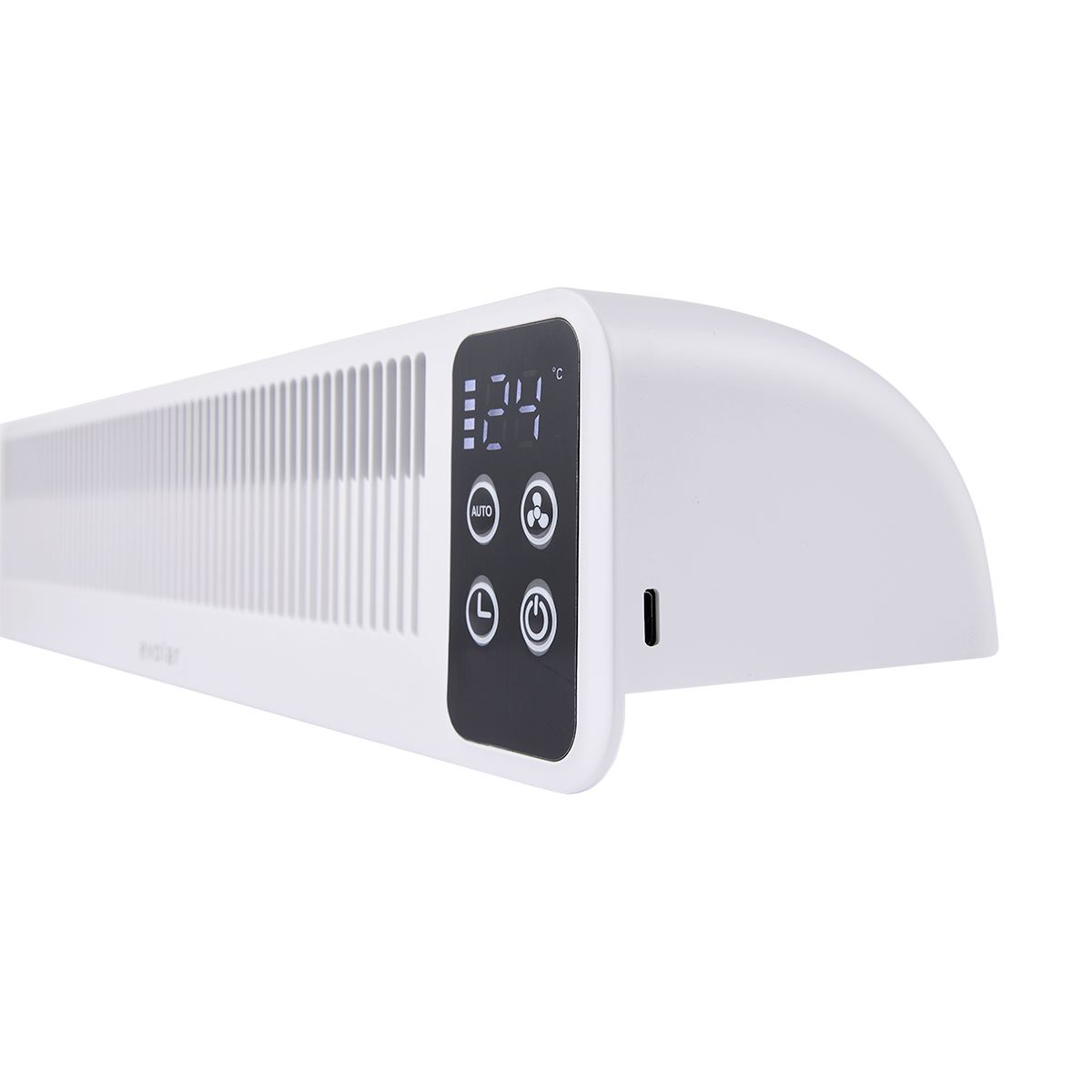 Witte elektrische kachel met een digitaal display met 24 graden Celsius. Het heeft bedieningsknoppen voor automatisch, ventilator, timer en stroom.