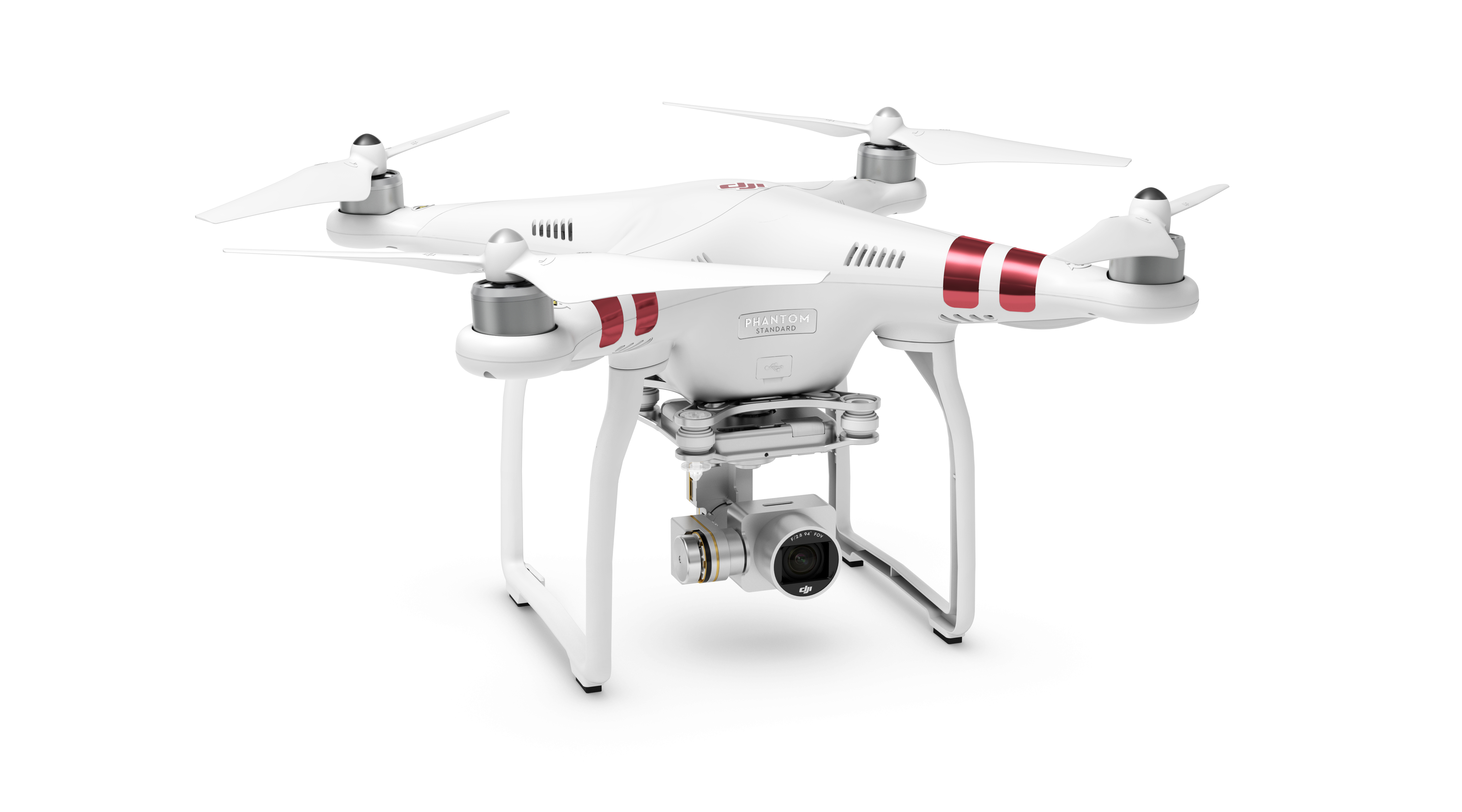 Eine weiße DJI Phantom Drohne mit roten Akzenten, Propellern und einer Kamera. Sie ist vor weißem Hintergrund platziert.
