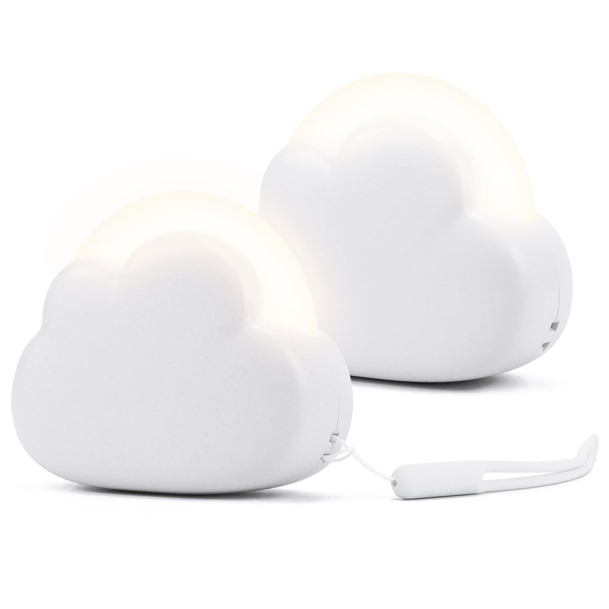 Due luci notturne a forma di nuvola con una luce soffusa. Corpi in plastica bianca con cordino e manico.