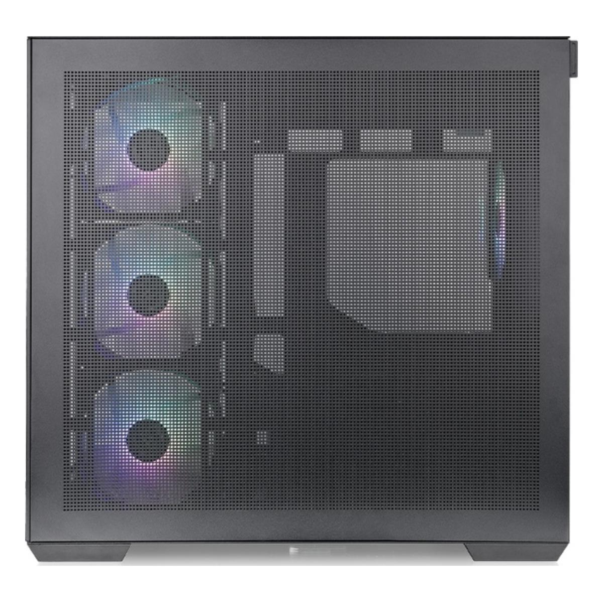 Vorderansicht eines Computergehäuses. Drei große RGB-Lüfter sind durch eine perforierte Frontplatte sichtbar. Das Gehäuse ist schwarz.