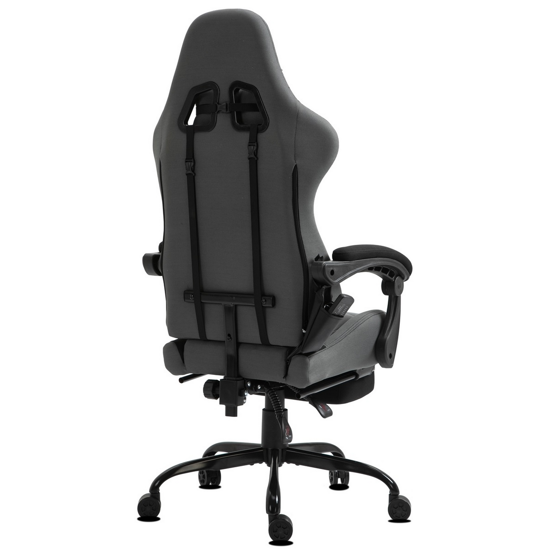 Grauer Gaming-Stuhl auf weißem Hintergrund. Verfügt über eine hohe Rückenlehne, Armlehnen und ein Fünf-Rad-Gestell.