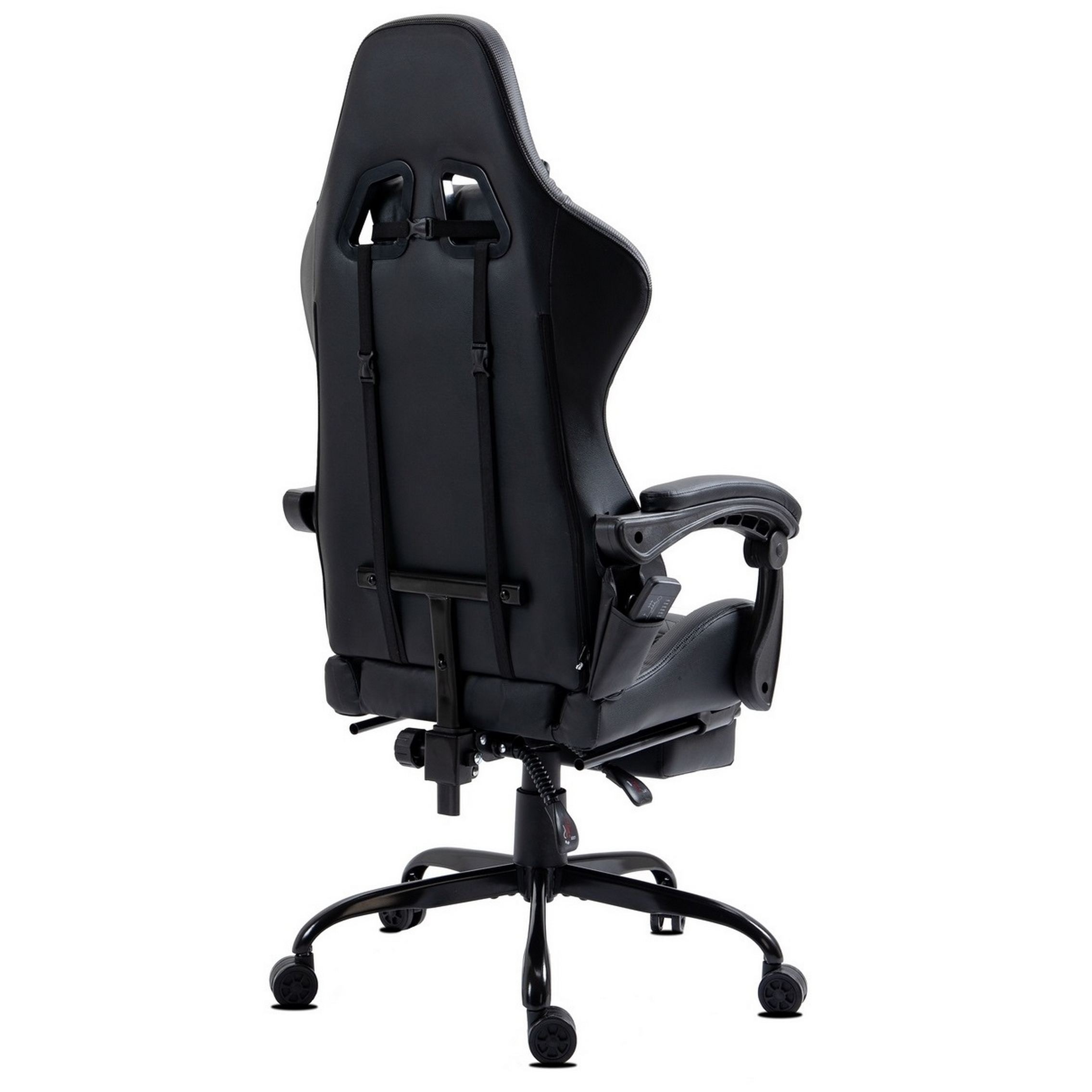 Schwarzer Gaming-Stuhl vor weißem Hintergrund. Er hat eine hohe Rückenlehne, Armlehnen und ein Fünf-Rollen-Gestell.