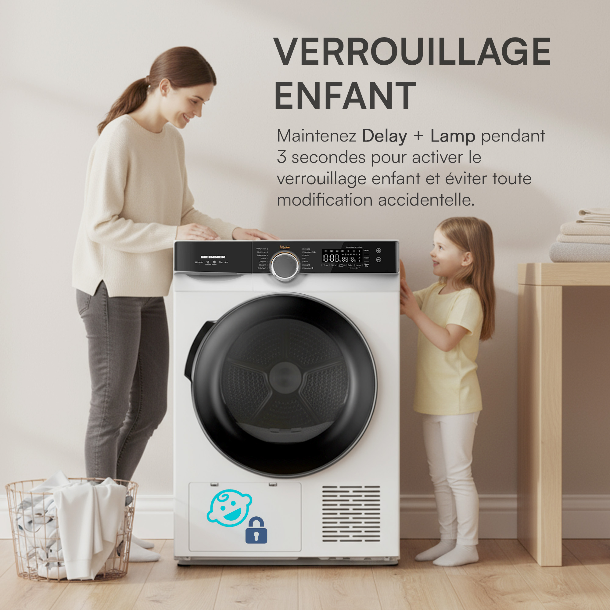 Une femme et une fille près d'un lave-linge. Le texte indique 'Verrouillage enfant'. Un panier de vêtements est visible.
