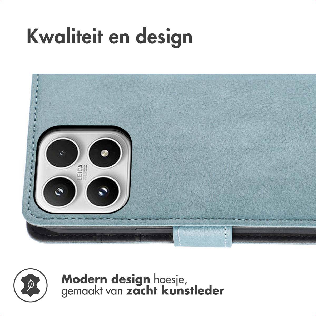 Primo piano di una custodia blu per telefono con fotocamera visibile. Il testo recita 'Kwaliteit en design' e 'Modern design hoesje'.