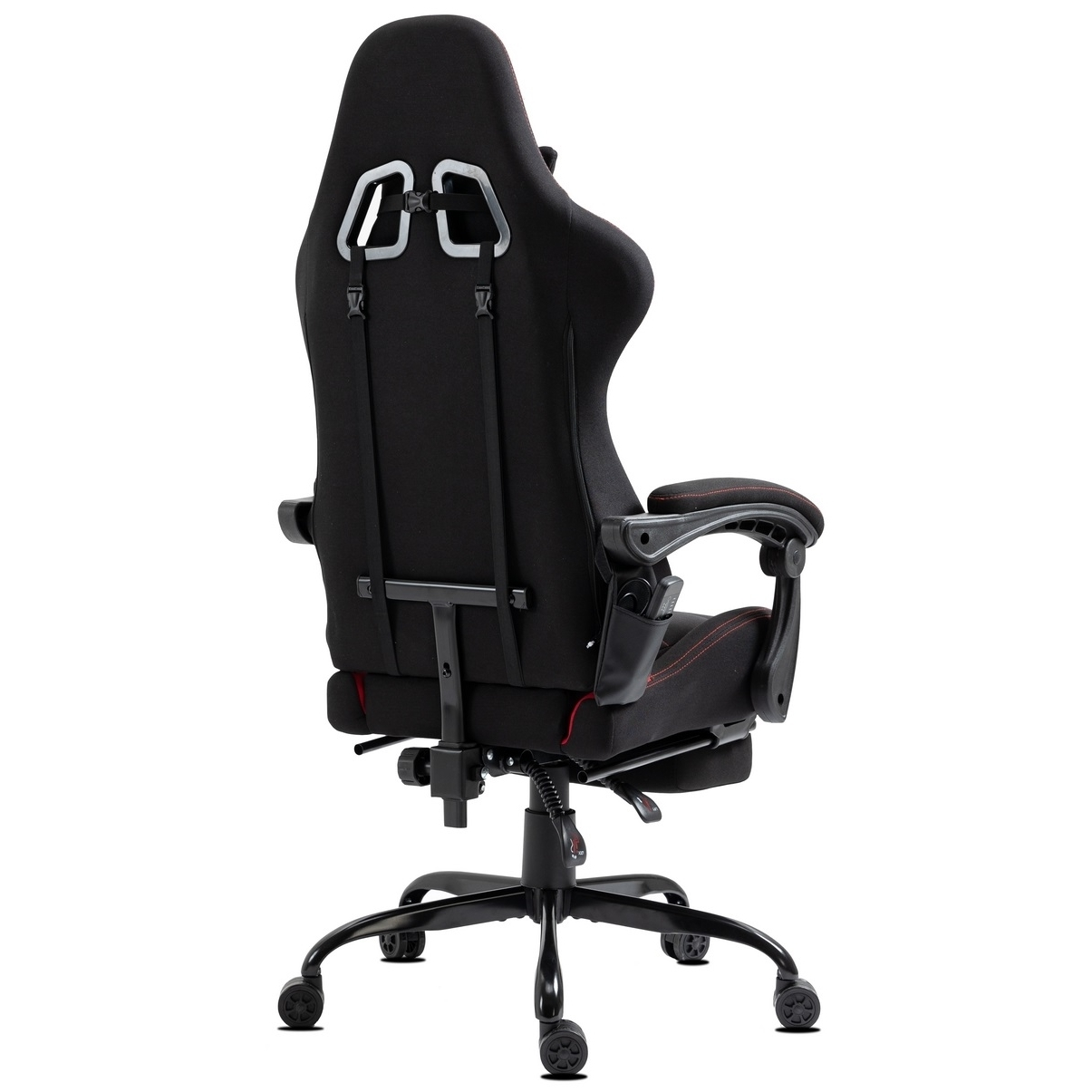 Ein schwarzer Gaming-Stuhl, von hinten gesehen. Er hat eine hohe Rückenlehne, Armlehnen und ein Fünf-Rollen-Gestell. Silberne Akzente hinten.