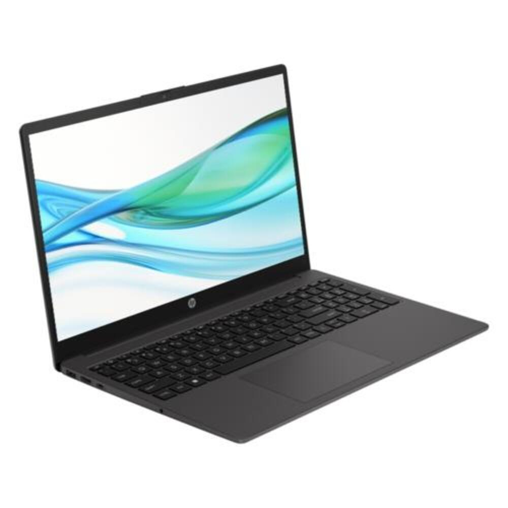 Siyah bir HP dizüstü bilgisayar açık. Ekran mavi ve yeşil soyut bir tasarım gösteriyor. Klavye görünür durumda ve dizüstü bilgisayar beyaz bir yüzeyde.