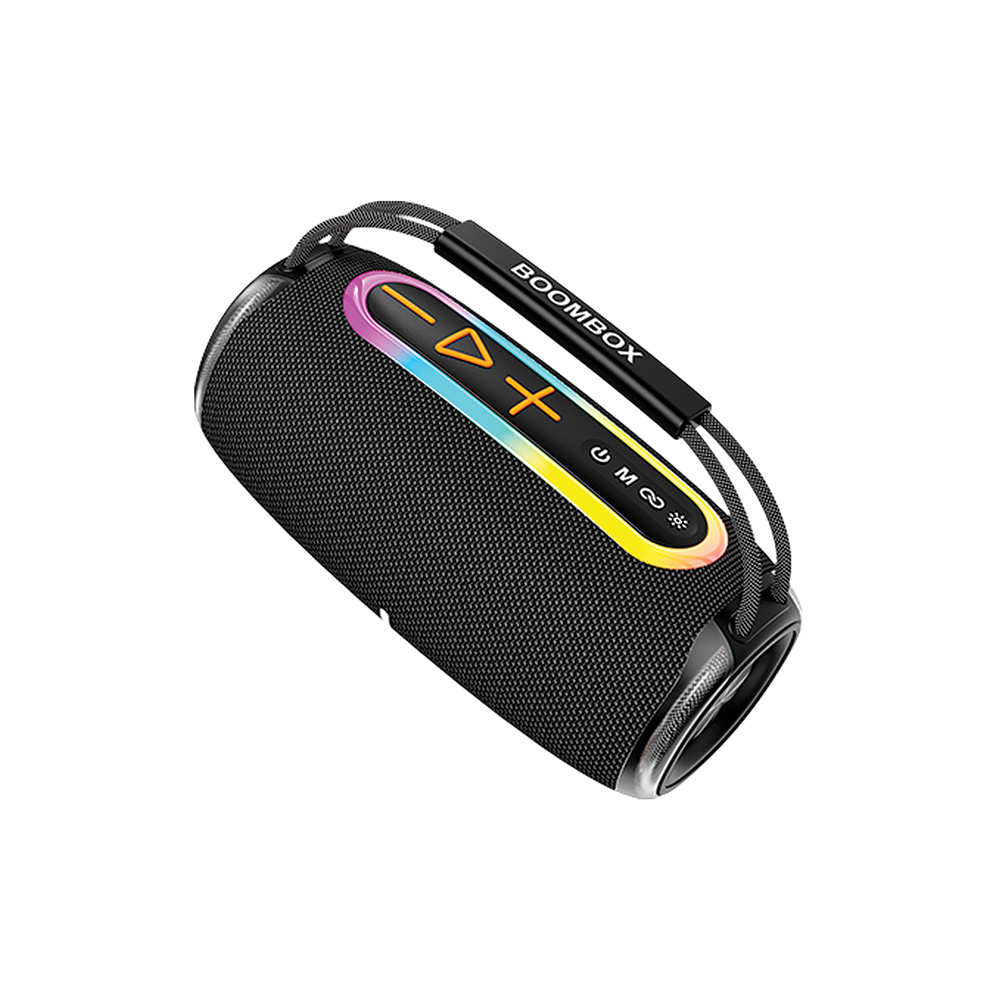 Siyah bir boombox, üzerinde bir tutma sapı var. Kontroller arasında oynat, duraklat ve ses seviyesi yer alıyor. Düğmeler boyunca renkli ışıklar.