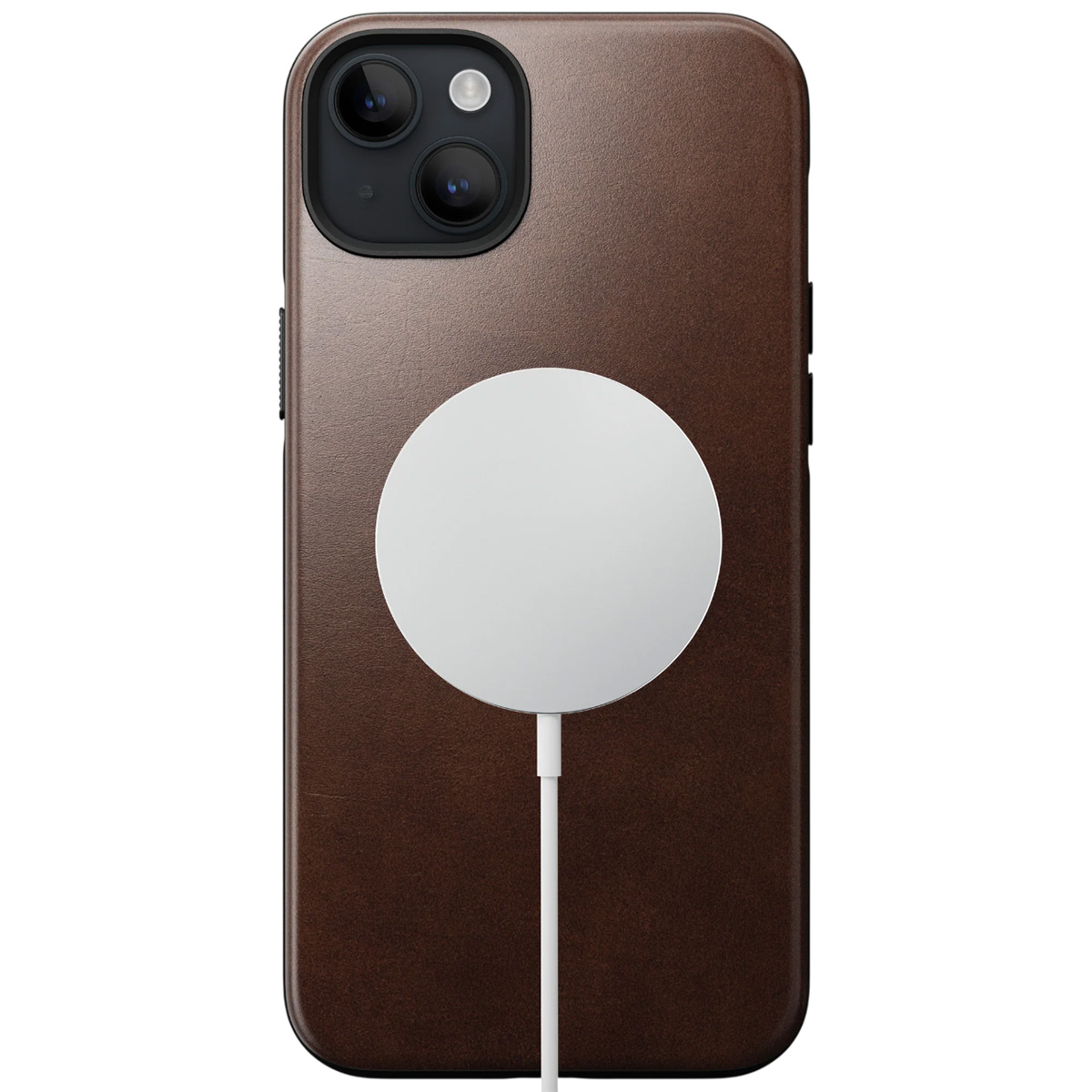 Un iPhone marrone in una custodia con un caricatore MagSafe bianco. Il telefono ha due lenti della fotocamera e un disco di ricarica bianco.