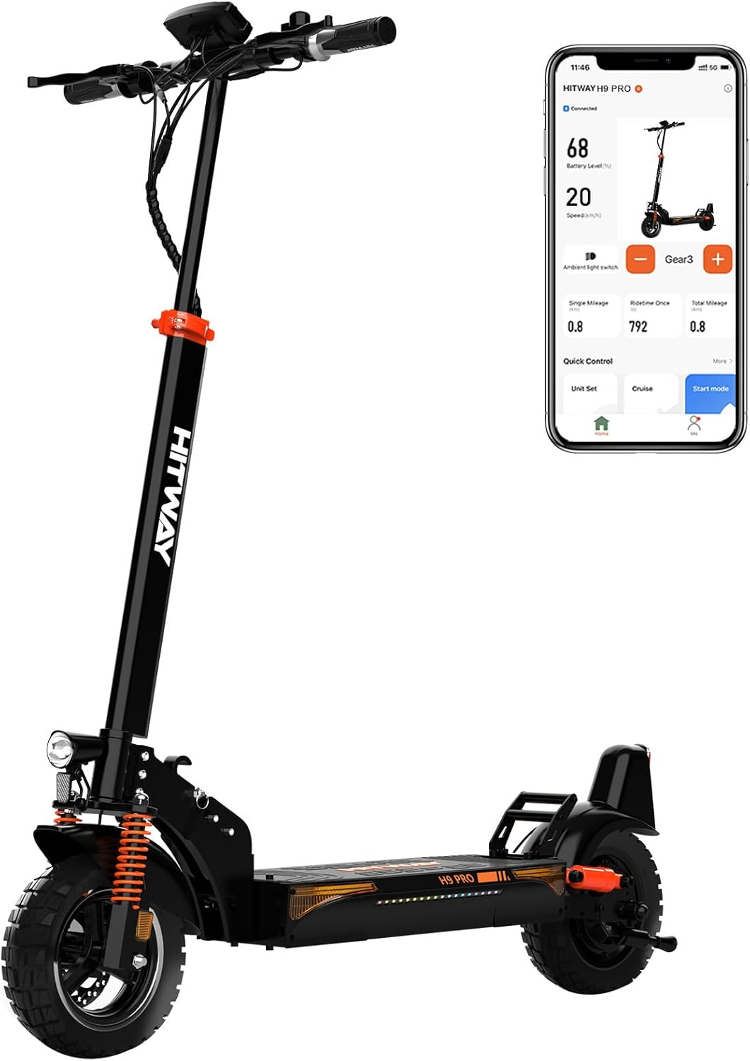Zwarte HITWAY H9 PRO elektrische scooter met oranje accenten. Telefoon toont statistieken. Scooter heeft koplamp en grote wielen.