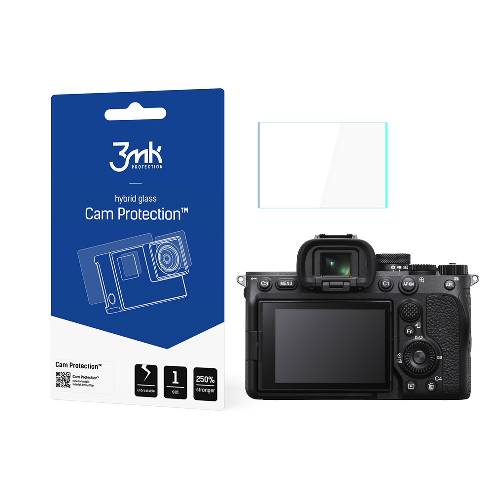 Una fotocamera con protezione per lo schermo, una confezione di protezione per fotocamera e una protezione per lo schermo trasparente sono visualizzate su sfondo bianco.