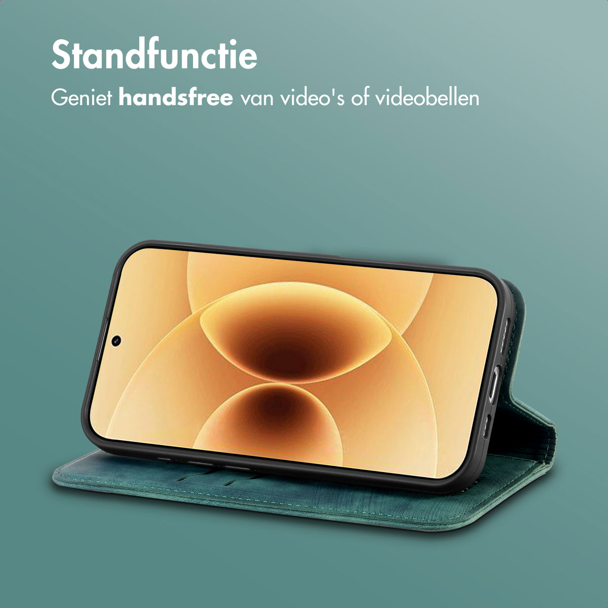 Een smartphone in een teal hoesje wordt weergegeven op een teal achtergrond. De telefoon staat in de stand-modus.