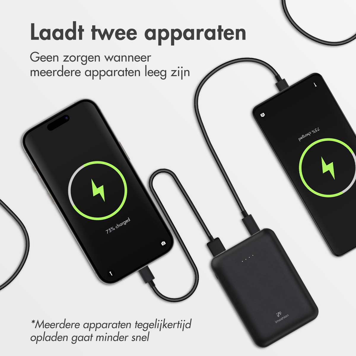 Deux téléphones se chargent à partir d'une batterie externe noire, chacun affichant une icône de chargement. Le texte ci-dessus indique 'Charge deux appareils'.