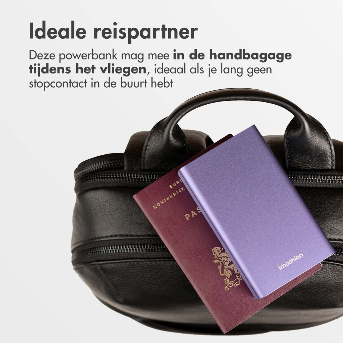 Une banque d'alimentation violette, un passeport et un sac noir sont affichés. Le texte dit 'Partenaire de voyage idéal'.