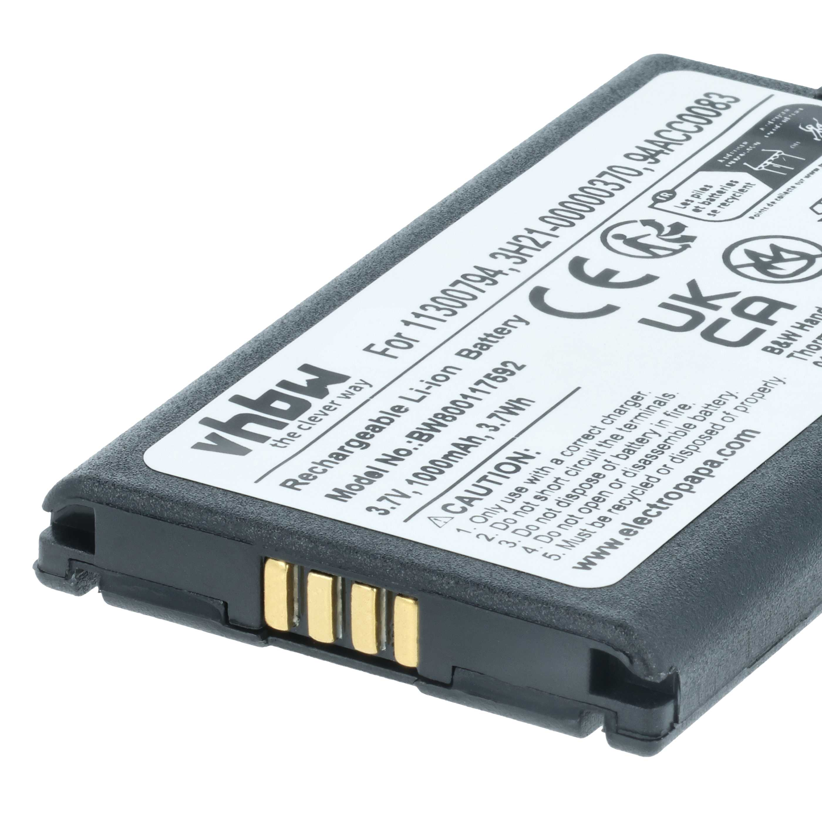 Ein rechteckiger schwarzer Akku mit weißen Etiketten und goldenen Kontakten. Text: 'Rechargeable Li-ion Battery'.
