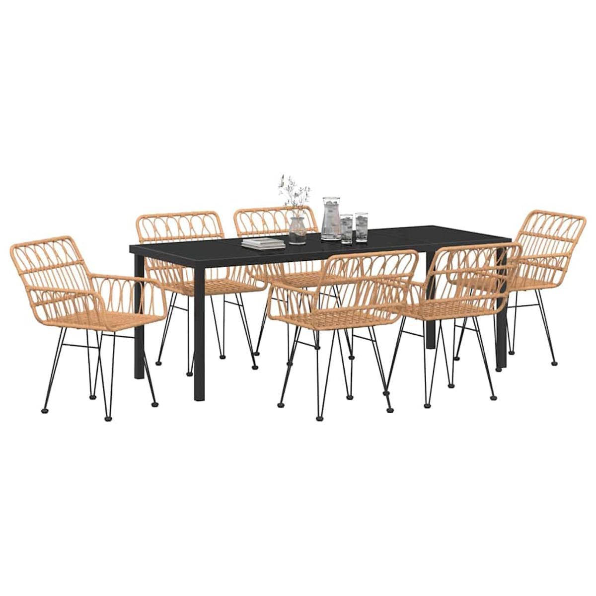 Ein Esszimmerset mit einem schwarzen Tisch und 6 Korbstühlen. Auf dem Tisch stehen Gläser und eine Vase.
