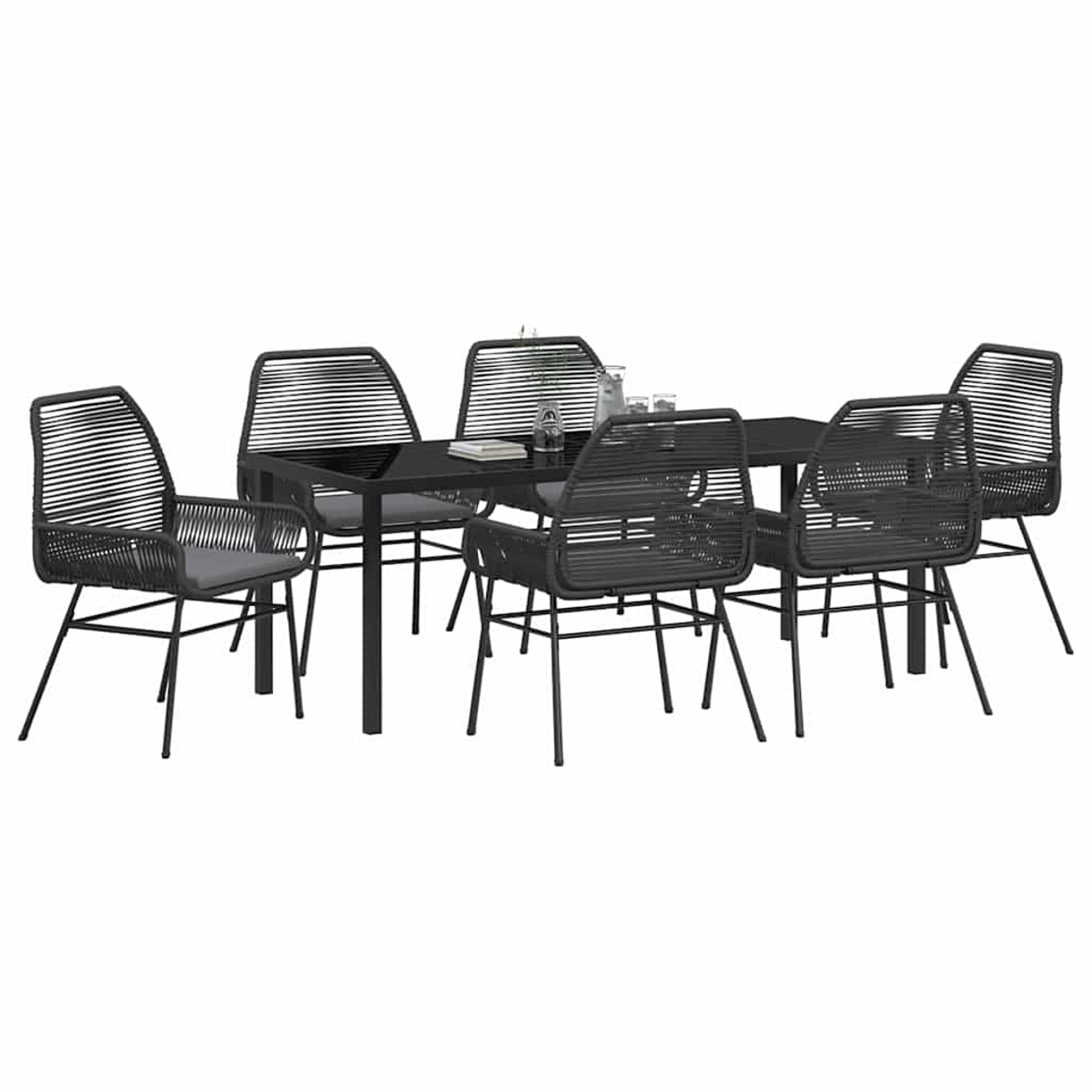 Ein schwarzes Ess-Set für den Außenbereich mit einem rechteckigen Tisch und sechs Stühlen. Die Stühle haben graue Kissen.