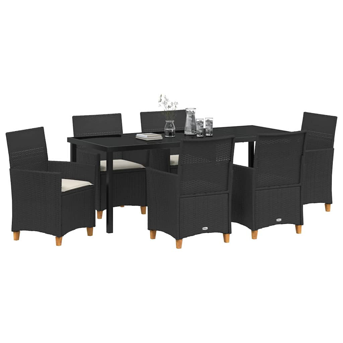 Ein schwarzes Esszimmer-Set für den Außenbereich mit einem rechteckigen Tisch und sechs Stühlen. Auf dem Tisch befinden sich Gegenstände. Stühle haben helle Kissen.