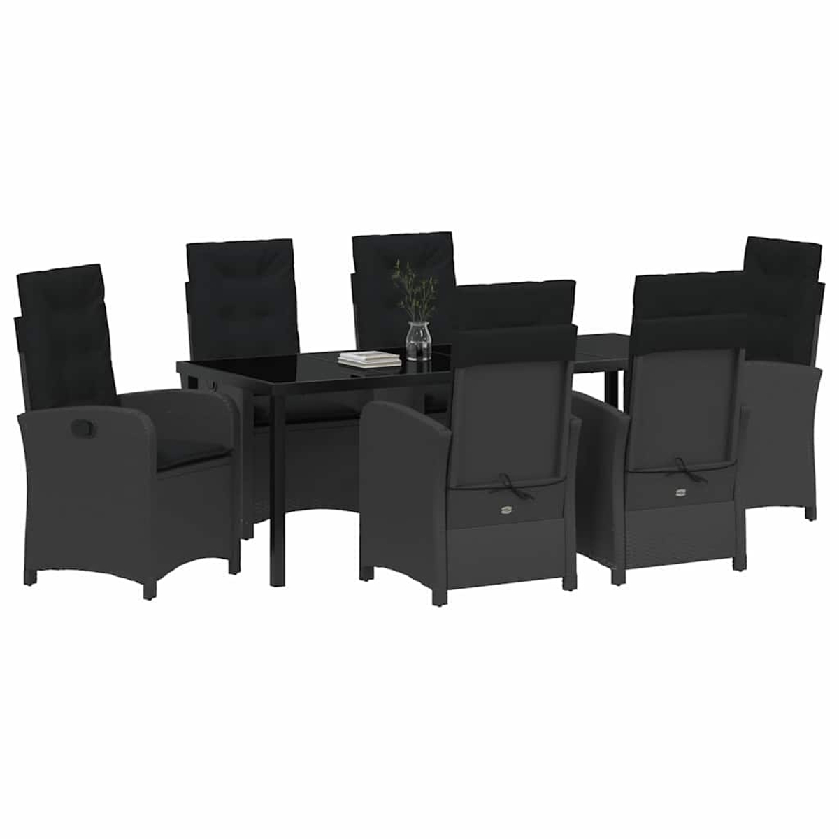 Ein schwarzes Ess-Set für den Außenbereich mit Tisch und Stühlen. Der Tisch hat eine Glasplatte, die Stühle haben Kissen. Auf dem Tisch stehen eine Vase und ein Buch.