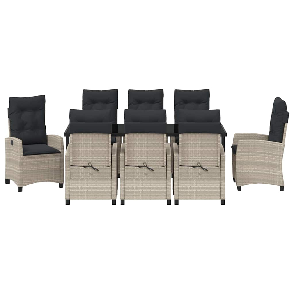 Un set da pranzo da esterno in rattan beige con un tavolo con piano in vetro nero e sei sedie con cuscini neri.