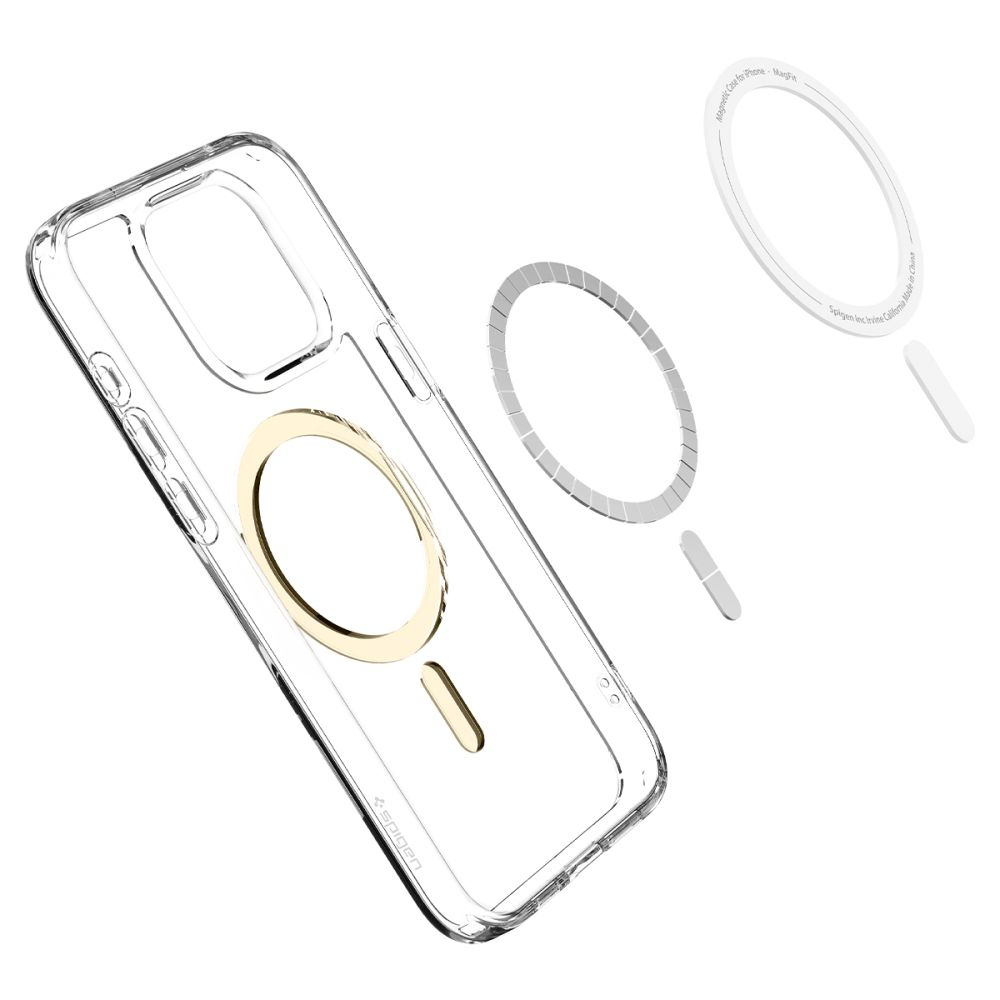 Coque de téléphone transparente avec anneau doré et deux autres anneaux. Un gris et l'autre blanc avec du texte. Tous isolés.