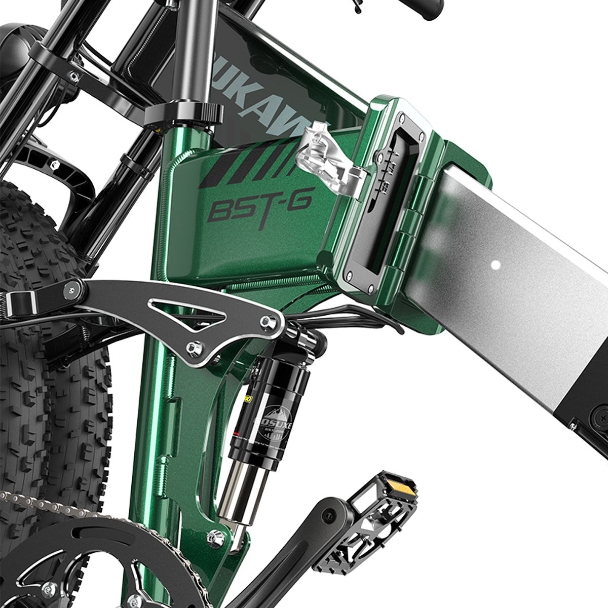 Zbliżenie zielonej ramy roweru elektrycznego. Rower ma srebrną baterię, czarne opony i amortyzator.