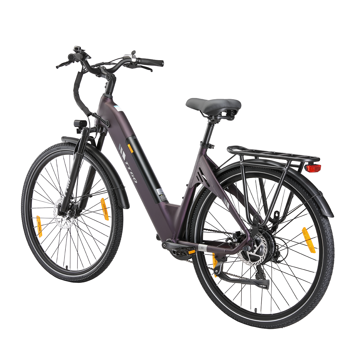 Fioletowo-czarny rower elektryczny jest odizolowany na białym tle. Ma siedzenie, kierownicę, koła i baterię.