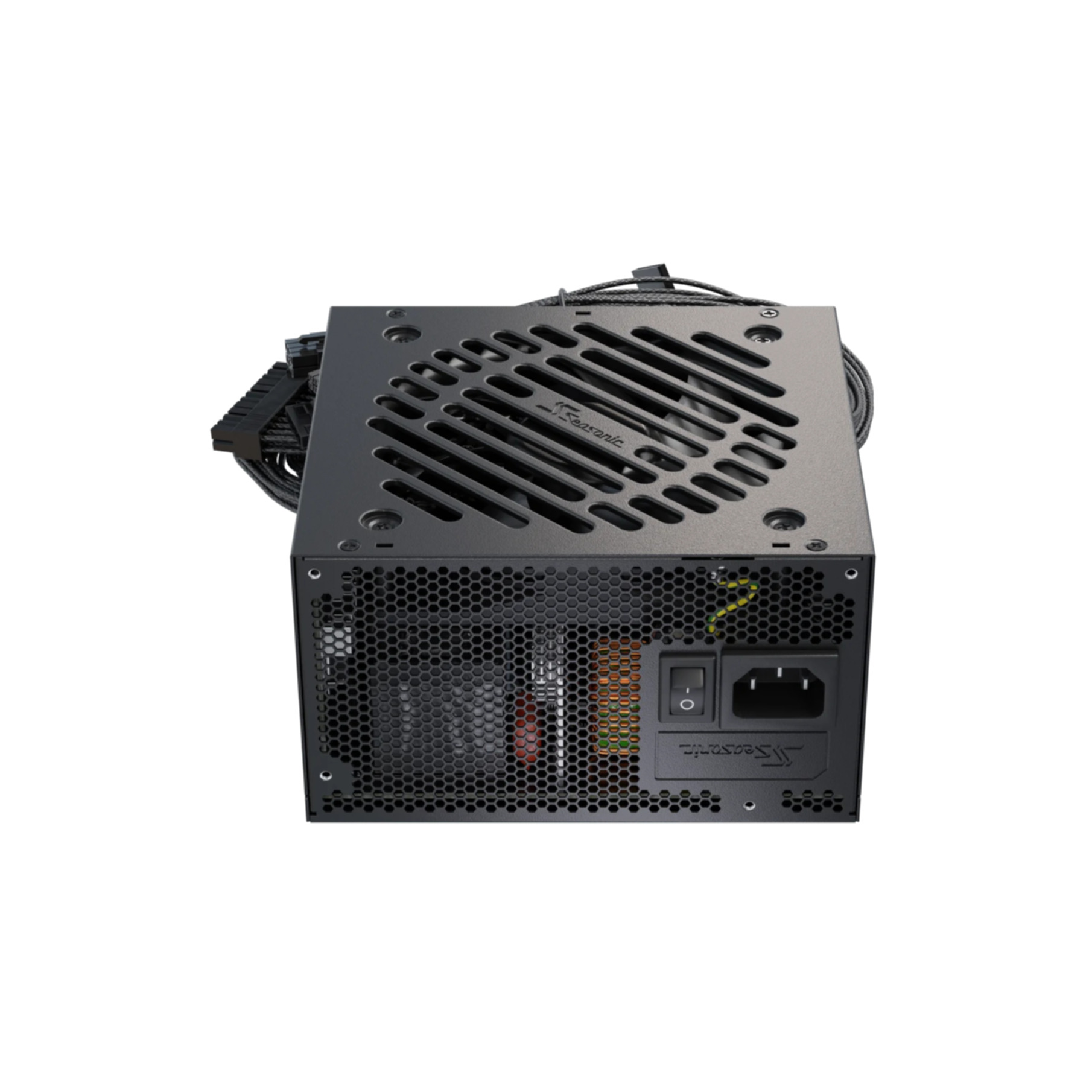 Een zwarte computer voeding. Het heeft een ventilator en meerdere connectoren.