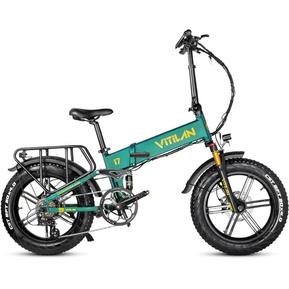 Una bicicleta eléctrica plegable verde y negra se muestra sobre un fondo blanco. Tiene neumáticos grandes y la marca "VITALAN".