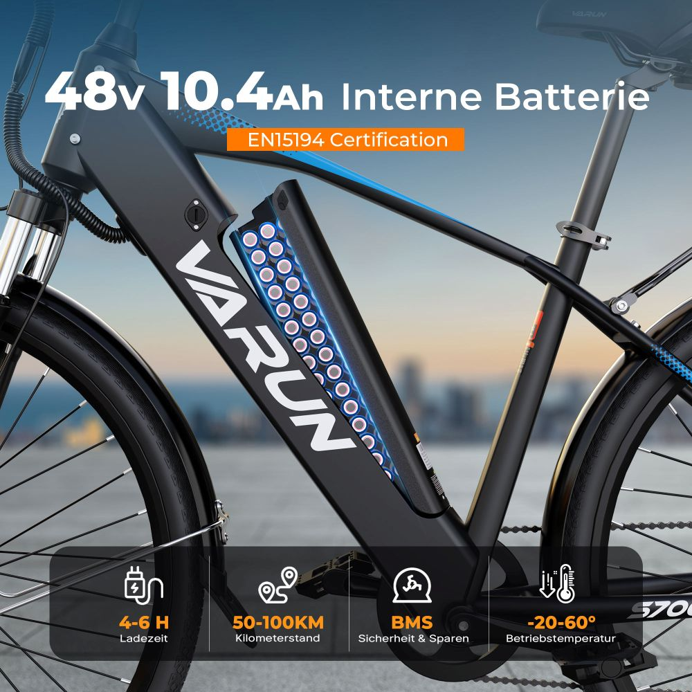 Bicicleta eléctrica negra con detalles de batería: 48v 10.4Ah, 4-6 horas de carga, 50-100km de alcance y características de seguridad BMS.