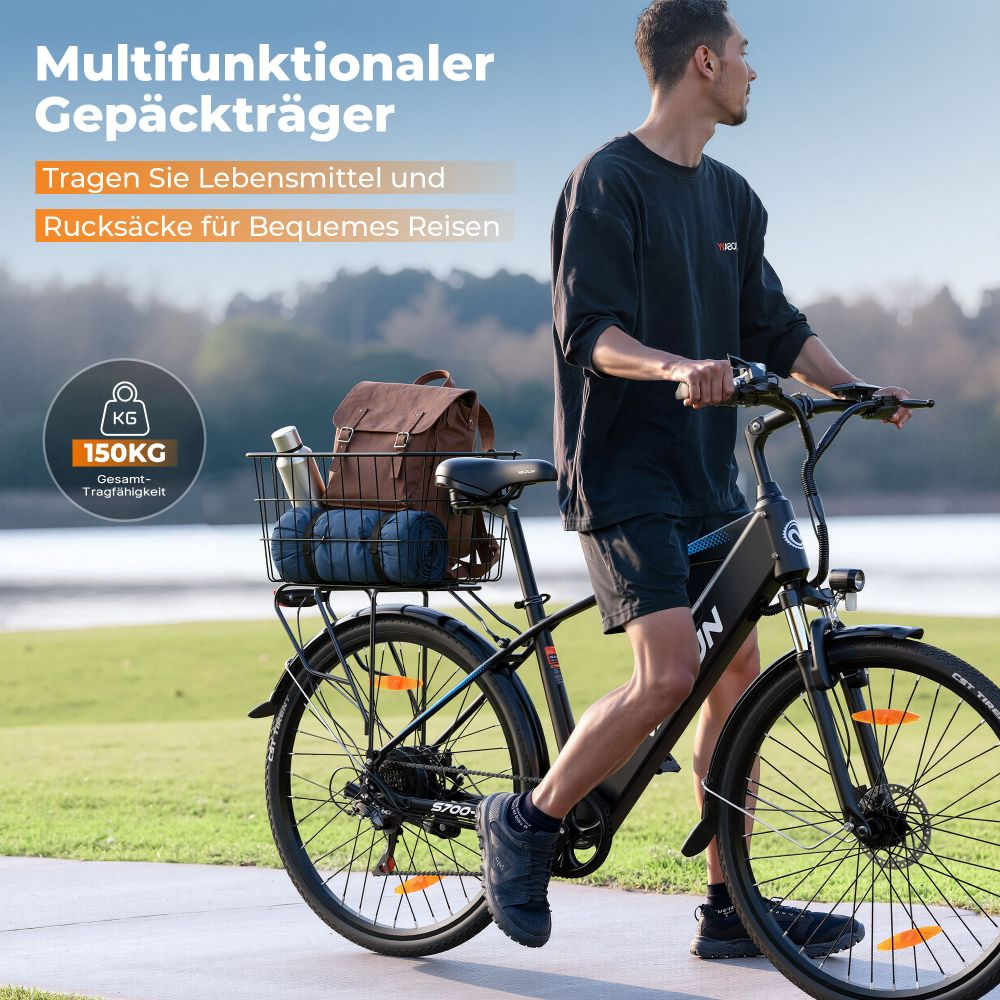 Un hombre monta una bicicleta eléctrica con un portaequipajes que lleva una mochila, una manta y una botella de agua. El texto promociona la capacidad de carga.