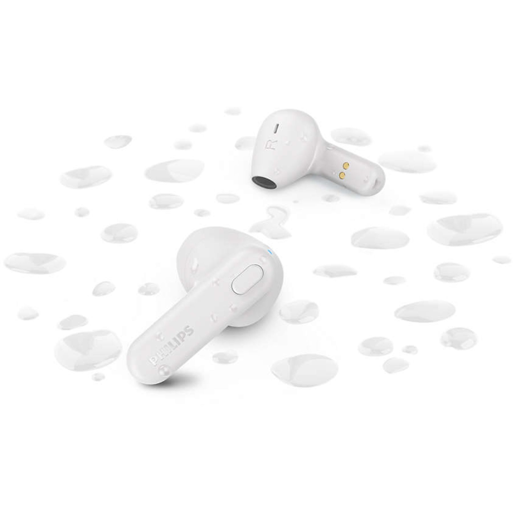 Beyaz arka plan üzerinde su damlacıkları ile iki beyaz Philips kulaklık. Kulaklıklar odaklanmış.